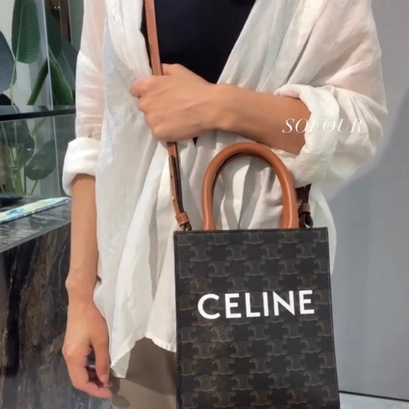Celine Vertical Mini Cabas Triomphe Excellent condition with strap authentic - Picture 12 of 13